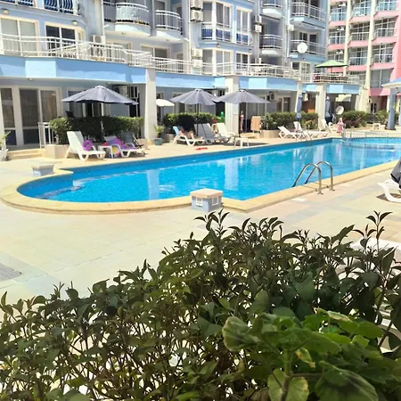 Sunny Dream Family Апартаменты Солнечный берег