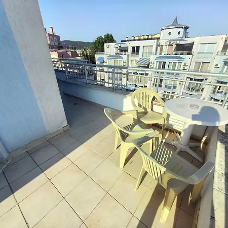 Апартаменты Sunny Dream Family *